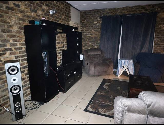 3 BEDROOM HOUSE FOR SALE IN SASOLBURG EXT 23